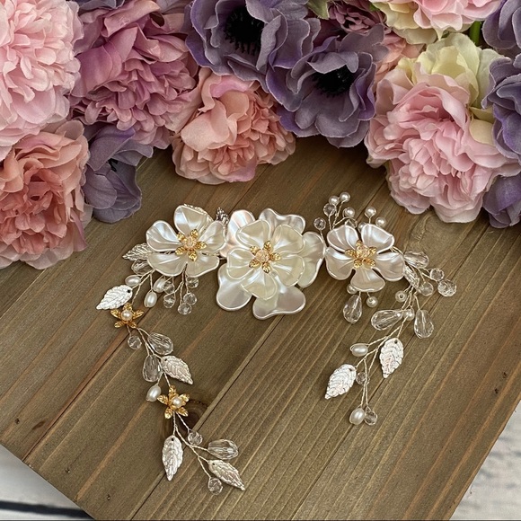 Romantic Floral Crystal and Pearl Vine Headdress - Picture 10 of 16